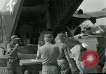 Standbild Caribou Flugzeug Vietnam, 1962, aus Sekunde 15 historischem Filmmaterial Videoclip 65675032661