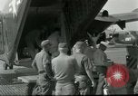 Standbild Caribou Flugzeug Vietnam, 1962, aus Sekunde 17 historischem Filmmaterial Videoclip 65675032661