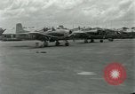 Standbild Caribou Flugzeug Vietnam, 1962, aus Sekunde 21 historischem Filmmaterial Videoclip 65675032661