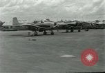 Standbild Caribou Flugzeug Vietnam, 1962, aus Sekunde 22 historischem Filmmaterial Videoclip 65675032661