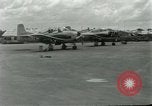 Standbild Caribou Flugzeug Vietnam, 1962, aus Sekunde 23 historischem Filmmaterial Videoclip 65675032661