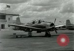 Standbild Caribou Flugzeug Vietnam, 1962, aus Sekunde 30 historischem Filmmaterial Videoclip 65675032661