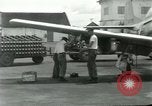 Standbild Caribou Flugzeug Vietnam, 1962, aus Sekunde 33 historischem Filmmaterial Videoclip 65675032661