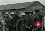 Standbild Flagge Vietnam Vietnam, 1962, aus Sekunde 52 historischem Filmmaterial Videoclip 65675032662