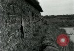 Standbild thatch Hütte Vietnam, 1962, aus Sekunde 8 historischem Filmmaterial Videoclip 65675032664