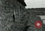 Standbild thatch Hütte Vietnam, 1962, aus Sekunde 9 historischem Filmmaterial Videoclip 65675032664
