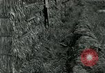Standbild thatch Hütte Vietnam, 1962, aus Sekunde 16 historischem Filmmaterial Videoclip 65675032664
