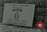 Standbild thatch Hütte Vietnam, 1962, aus Sekunde 31 historischem Filmmaterial Videoclip 65675032664