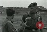 Standbild thatch Hütte Vietnam, 1962, aus Sekunde 55 historischem Filmmaterial Videoclip 65675032664