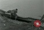 Standbild assault Boot Vietnam, 1962, aus Sekunde 4 historischem Filmmaterial Videoclip 65675032665