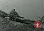Standbild assault Boot Vietnam, 1962, aus Sekunde 5 historischem Filmmaterial Videoclip 65675032665