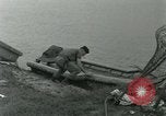 Standbild assault Boot Vietnam, 1962, aus Sekunde 10 historischem Filmmaterial Videoclip 65675032665