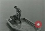 Standbild assault Boot Vietnam, 1962, aus Sekunde 21 historischem Filmmaterial Videoclip 65675032665