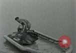 Standbild assault Boot Vietnam, 1962, aus Sekunde 25 historischem Filmmaterial Videoclip 65675032665