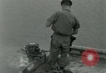 Standbild assault Boot Vietnam, 1962, aus Sekunde 32 historischem Filmmaterial Videoclip 65675032665