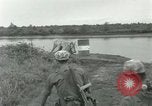 Standbild assault Boot Vietnam, 1962, aus Sekunde 42 historischem Filmmaterial Videoclip 65675032665