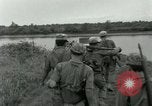 Standbild assault Boot Vietnam, 1962, aus Sekunde 46 historischem Filmmaterial Videoclip 65675032665