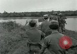 Standbild assault Boot Vietnam, 1962, aus Sekunde 52 historischem Filmmaterial Videoclip 65675032665