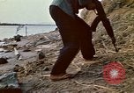 Standbild Vietcong Vietnam, 1970, aus Sekunde 28 historischem Filmmaterial Videoclip 65675032670
