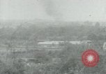 Immagine di Il Viet Cong impostazione di mitragliatrice e immettendo le gallerie nella giungla Il Vietnam, 1965, secondo 41 filmato di repertorio 65675032691