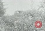 Immagine di Il Viet Cong impostazione di mitragliatrice e immettendo le gallerie nella giungla Il Vietnam, 1965, secondo 54 filmato di repertorio 65675032691