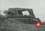 Immagine di Il Viet Cong impostazione di mitragliatrice e immettendo le gallerie nella giungla Il Vietnam, 1965, secondo 56 filmato di repertorio 65675032691