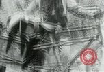 Immagine di Il Viet Cong spostando le forniture nelle giungle sulle biciclette Il Vietnam, 1967, secondo 27 filmato di repertorio 65675032692