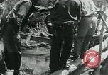 Immagine di Il Viet Cong spostando le forniture nelle giungle sulle biciclette Il Vietnam, 1967, secondo 56 filmato di repertorio 65675032692