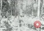 Immagine di Il Viet Cong incontro politico alla base nella giungla Il Vietnam, 1965, secondo 1 filmato di repertorio 65675032693