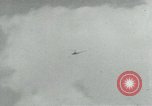Immagine di Il Viet Cong incontro politico alla base nella giungla Il Vietnam, 1965, secondo 41 filmato di repertorio 65675032693