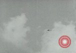 Immagine di Il Viet Cong incontro politico alla base nella giungla Il Vietnam, 1965, secondo 56 filmato di repertorio 65675032693