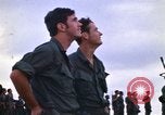 Immagine di 1° aria divisione di cavalleria sostituzioni guardando demonstratio in elicottero Il Vietnam, 1971, secondo 12 filmato di repertorio 65675032698