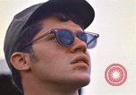 Immagine di 1° aria divisione di cavalleria sostituzioni guardando demonstratio in elicottero Il Vietnam, 1971, secondo 29 filmato di repertorio 65675032698