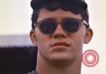 Immagine di 1° aria divisione di cavalleria sostituzioni guardando demonstratio in elicottero Il Vietnam, 1971, secondo 37 filmato di repertorio 65675032698