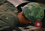 Immagine di 1° aria divisione di cavalleria Il Vietnam, 1971, secondo 18 filmato di repertorio 65675032699