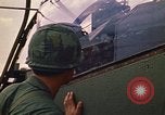 Immagine di 1° aria divisione di cavalleria Il Vietnam, 1971, secondo 22 filmato di repertorio 65675032699