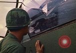 Immagine di 1° aria divisione di cavalleria Il Vietnam, 1971, secondo 27 filmato di repertorio 65675032699