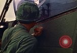 Immagine di 1° aria divisione di cavalleria Il Vietnam, 1971, secondo 34 filmato di repertorio 65675032699