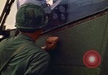 Immagine di 1° aria divisione di cavalleria Il Vietnam, 1971, secondo 35 filmato di repertorio 65675032699