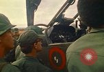 Immagine di 1° aria divisione di cavalleria Il Vietnam, 1971, secondo 39 filmato di repertorio 65675032699