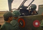 Immagine di 1° aria divisione di cavalleria Il Vietnam, 1971, secondo 44 filmato di repertorio 65675032699