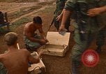Immagine di 1° aria divisione di cavalleria Il Vietnam, 1971, secondo 5 filmato di repertorio 65675032700