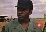 Immagine di 1° aria divisione di cavalleria Il Vietnam, 1971, secondo 22 filmato di repertorio 65675032700
