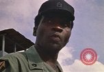 Immagine di 1° aria divisione di cavalleria Il Vietnam, 1971, secondo 32 filmato di repertorio 65675032700
