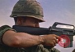 Immagine di 1° aria divisione di cavalleria Il Vietnam, 1971, secondo 44 filmato di repertorio 65675032700