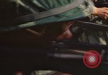 Immagine di 1° aria divisione di cavalleria Il Vietnam, 1971, secondo 15 filmato di repertorio 65675032701