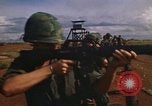 Immagine di 1° aria divisione di cavalleria Il Vietnam, 1971, secondo 41 filmato di repertorio 65675032701