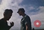 Immagine di 1° aria divisione di cavalleria Il Vietnam, 1971, secondo 45 filmato di repertorio 65675032701