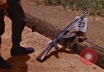 Immagine di 1° aria divisione di cavalleria Il Vietnam, 1971, secondo 11 filmato di repertorio 65675032702