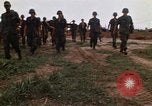 Immagine di 1° aria divisione di cavalleria Il Vietnam, 1971, secondo 12 filmato di repertorio 65675032703